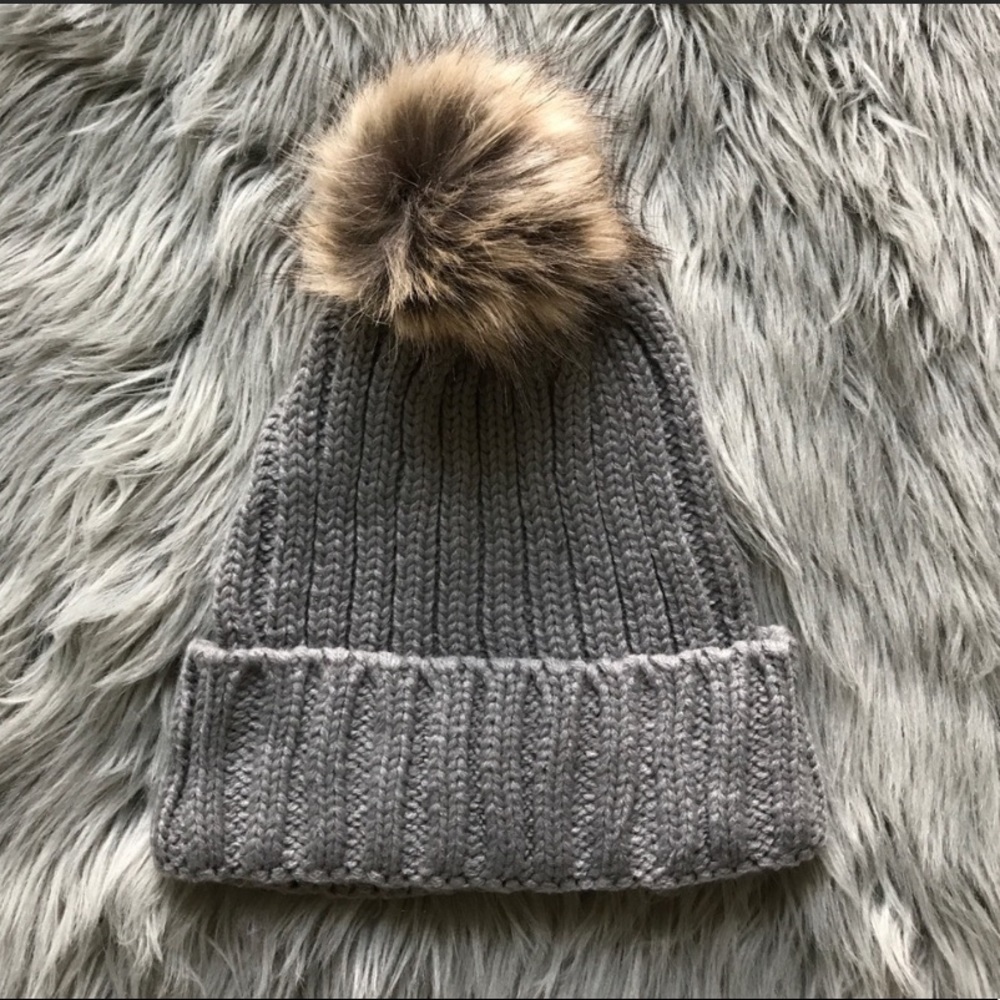KNIT BEANIE With Brown Faux Fur Pom Pom - Picture 3 of 8